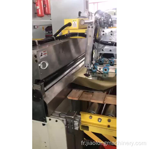 Machine de fabrication de couvercle inférieur de seau de peinture en métal
